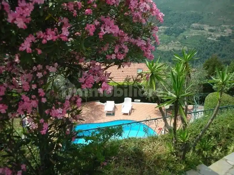 Villa in vendita a Seborga