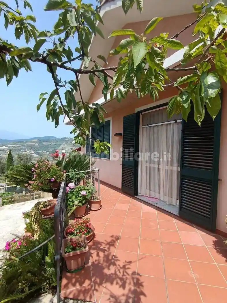 Villa in vendita a Vallebona