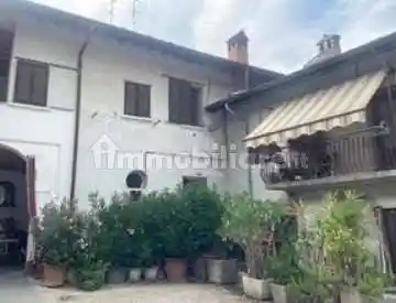 Appartamento in vendita a Besana in Brianza