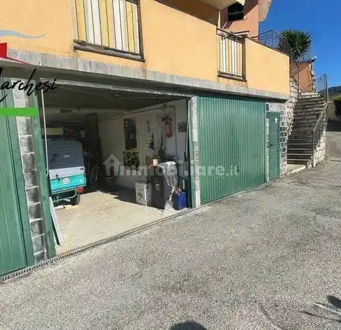 Appartamento in vendita a Avegno