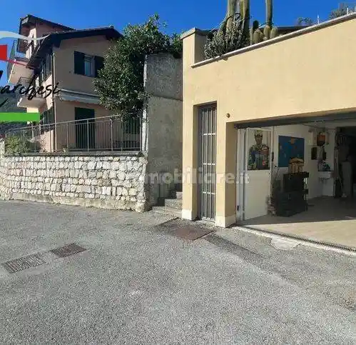 Appartamento in vendita a Avegno