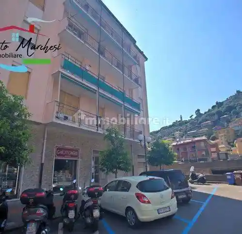 Appartamento in affitto a Recco