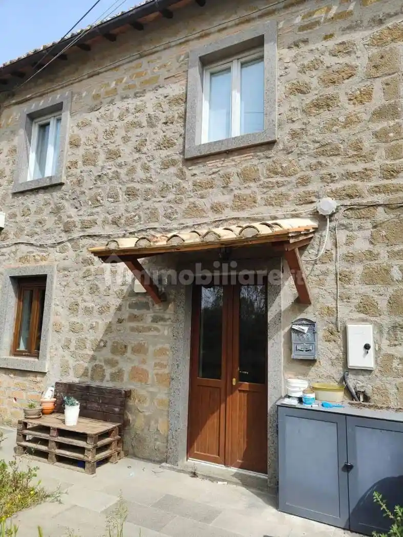 Appartamento in affitto a Montefiascone