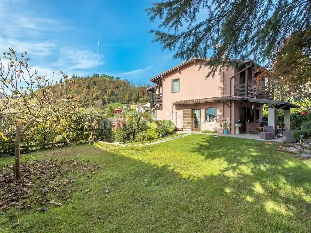 Villa in vendita a Cenate Sotto