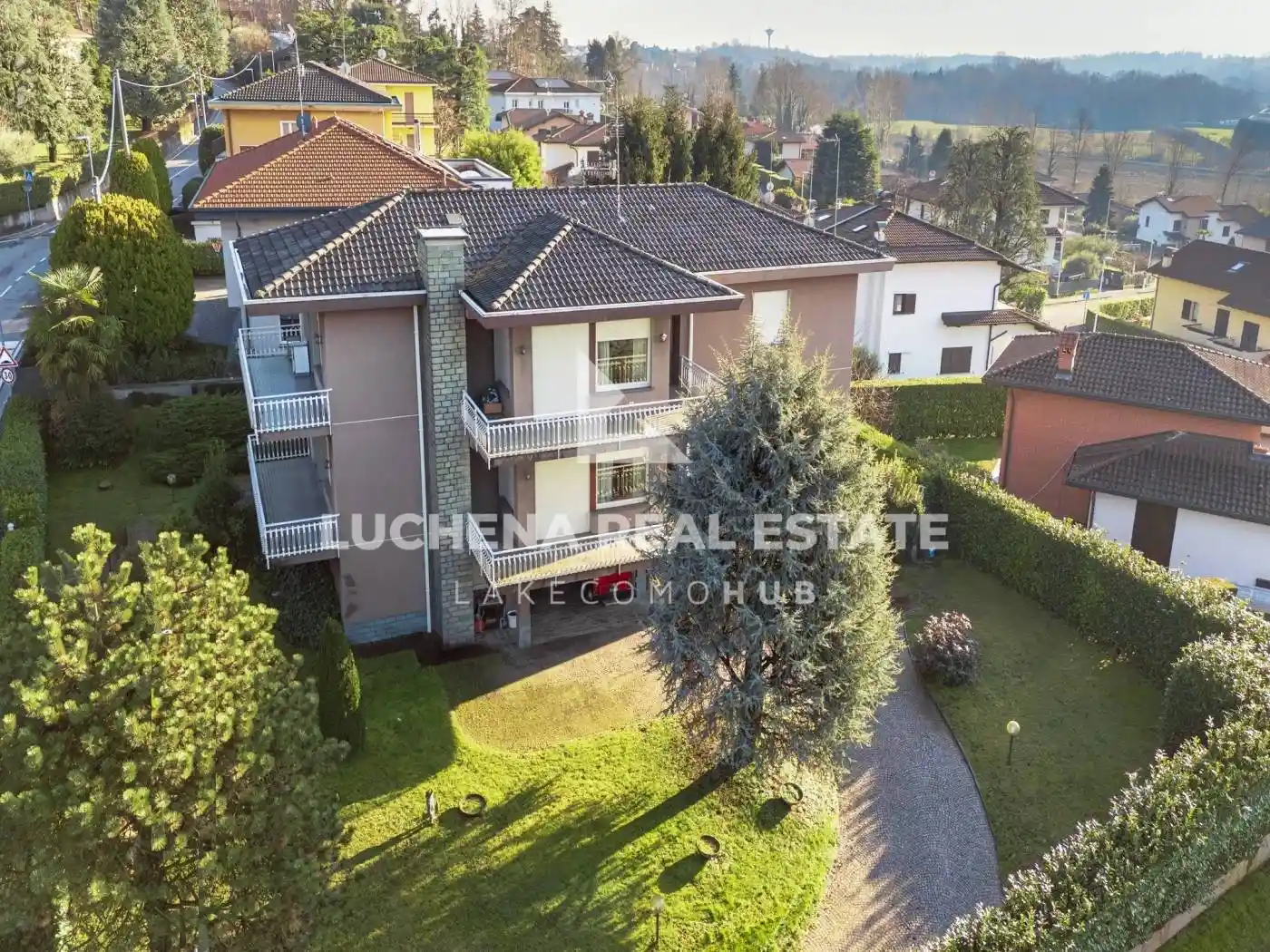 Villa in vendita a Casnate con Bernate