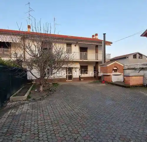 Villa in vendita a Casale Monferrato
