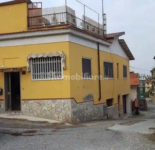 Villa in vendita a Casale Monferrato