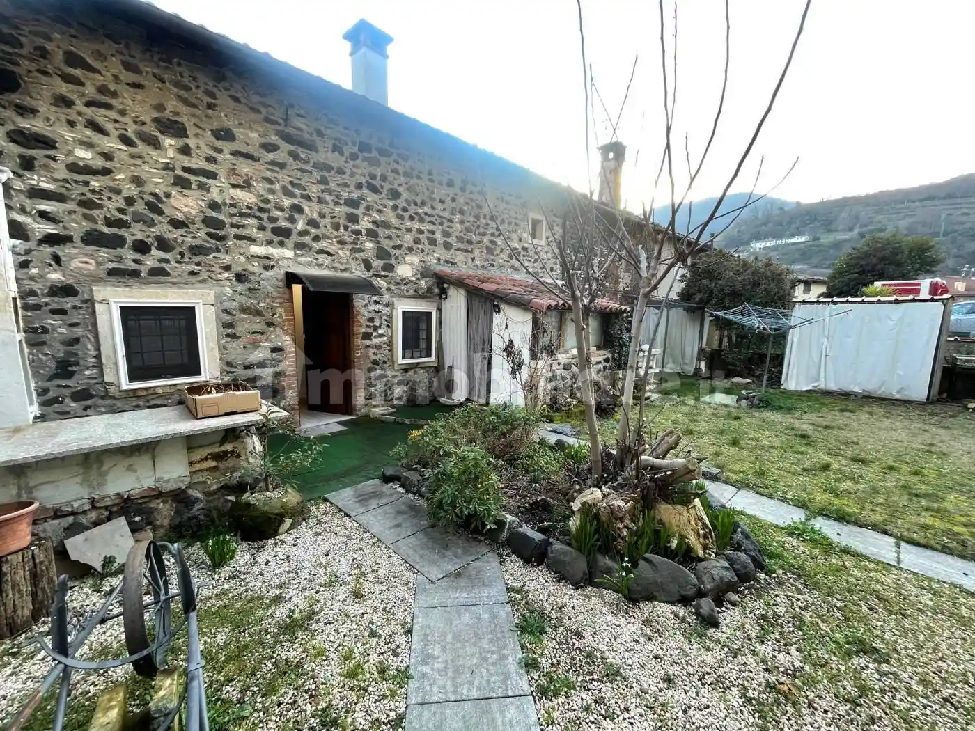 Rustico - Casale in vendita a San Giovanni Ilarione