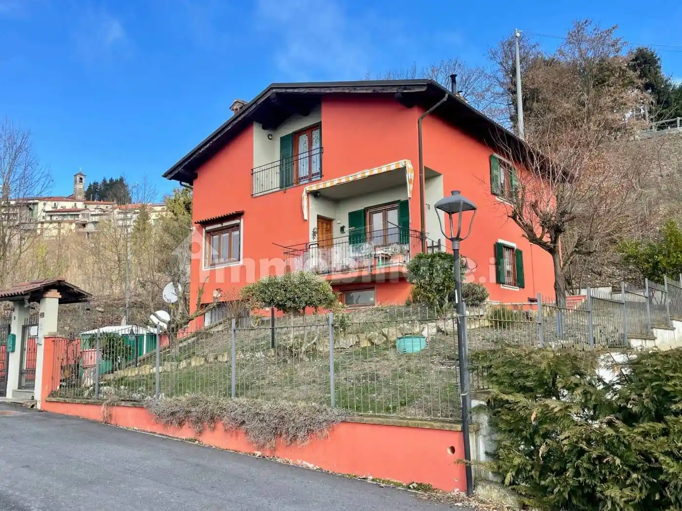 Villa in vendita a Mombarcaro