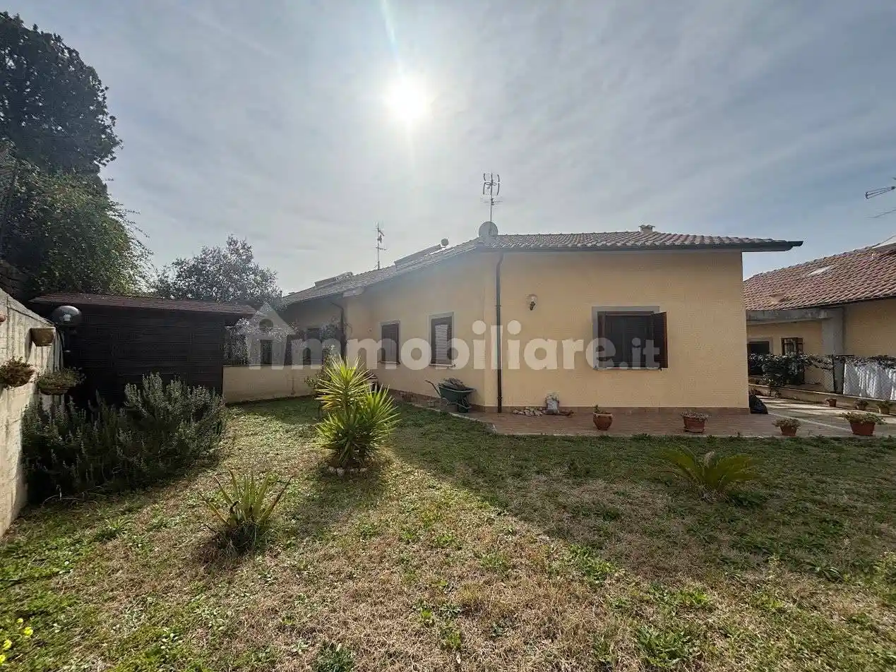 Villa in vendita a Nerola