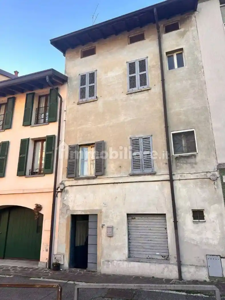 Casa indipendente in vendita a Brivio