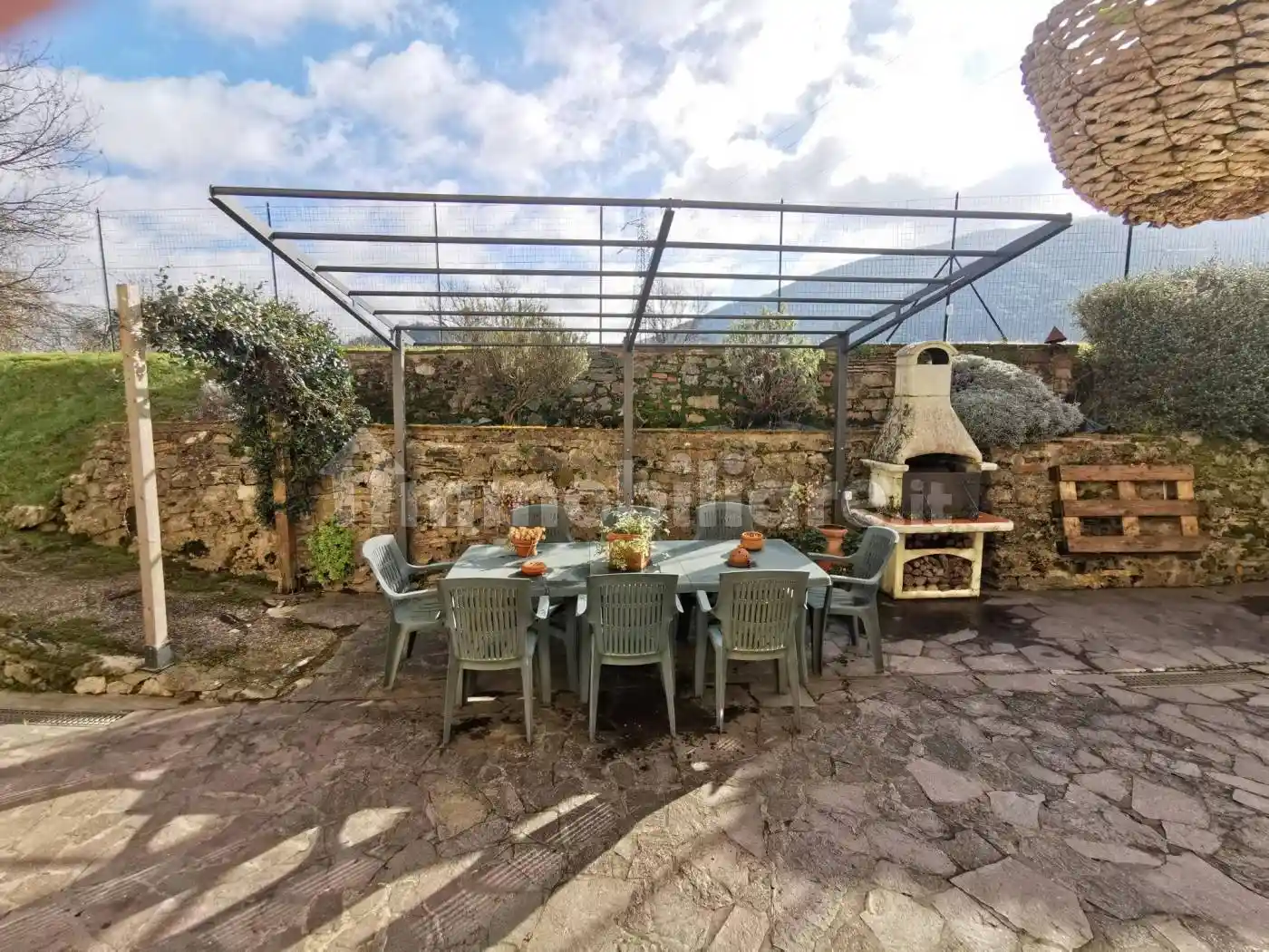 Casa indipendente in vendita a Lucca