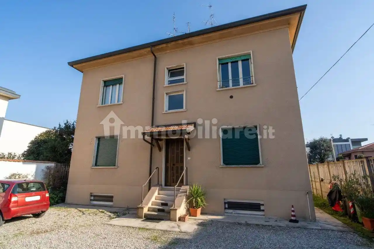 Appartamento in vendita a Biassono