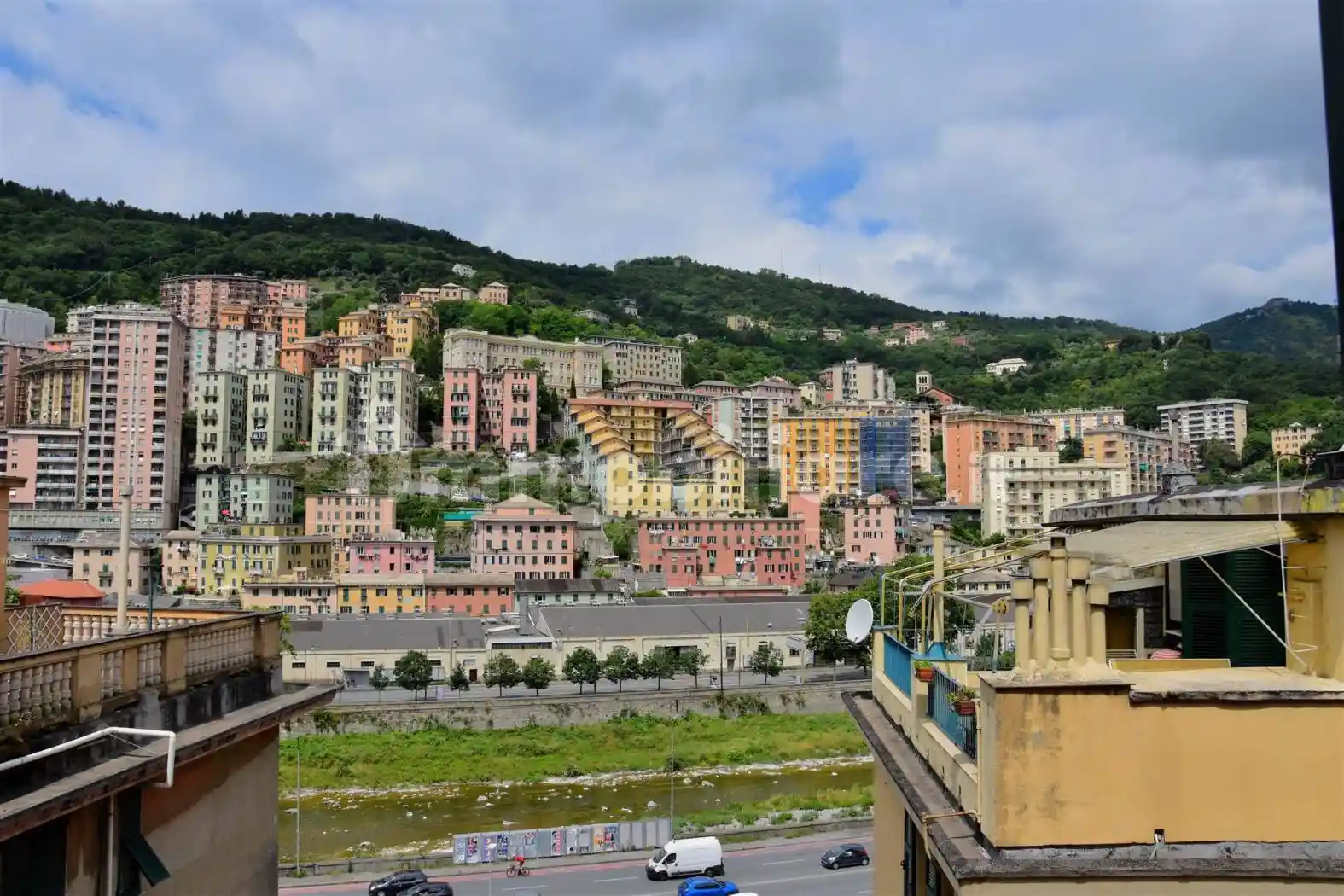 Appartamento in vendita a Genova