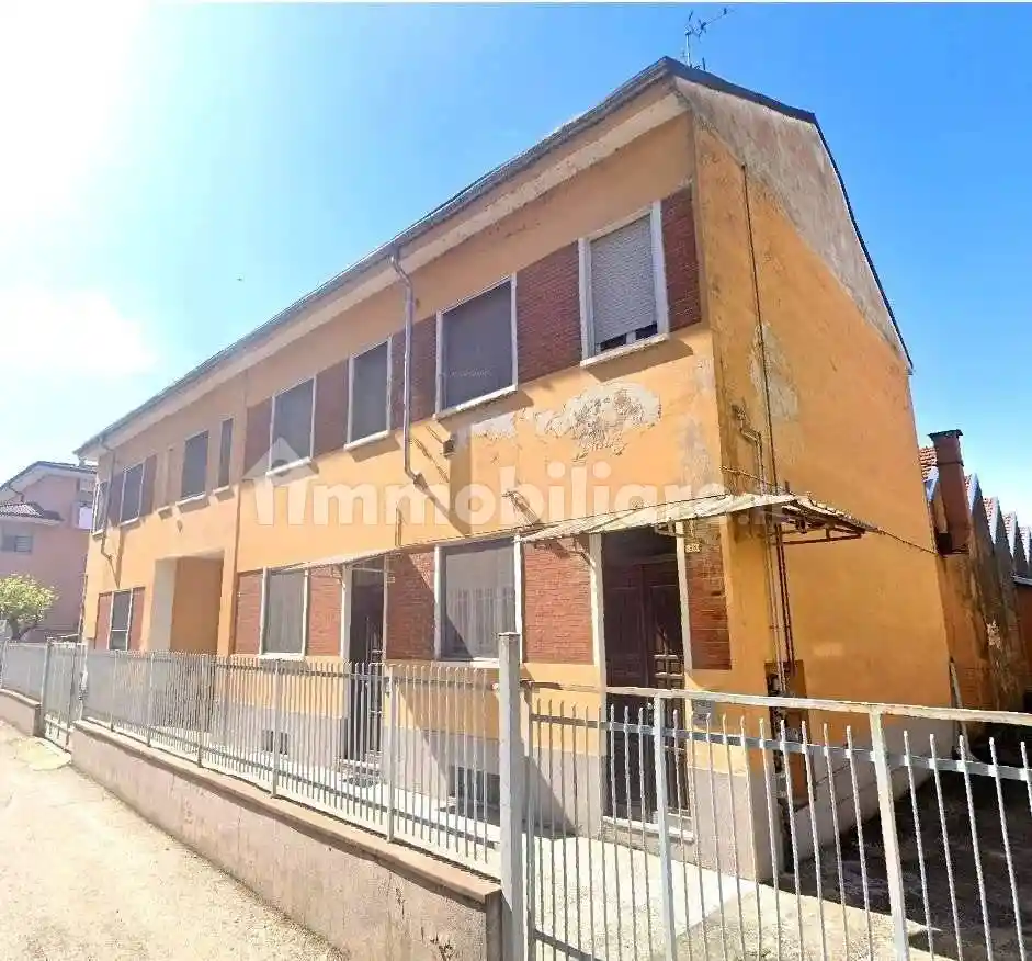 Appartamento in affitto a Novara