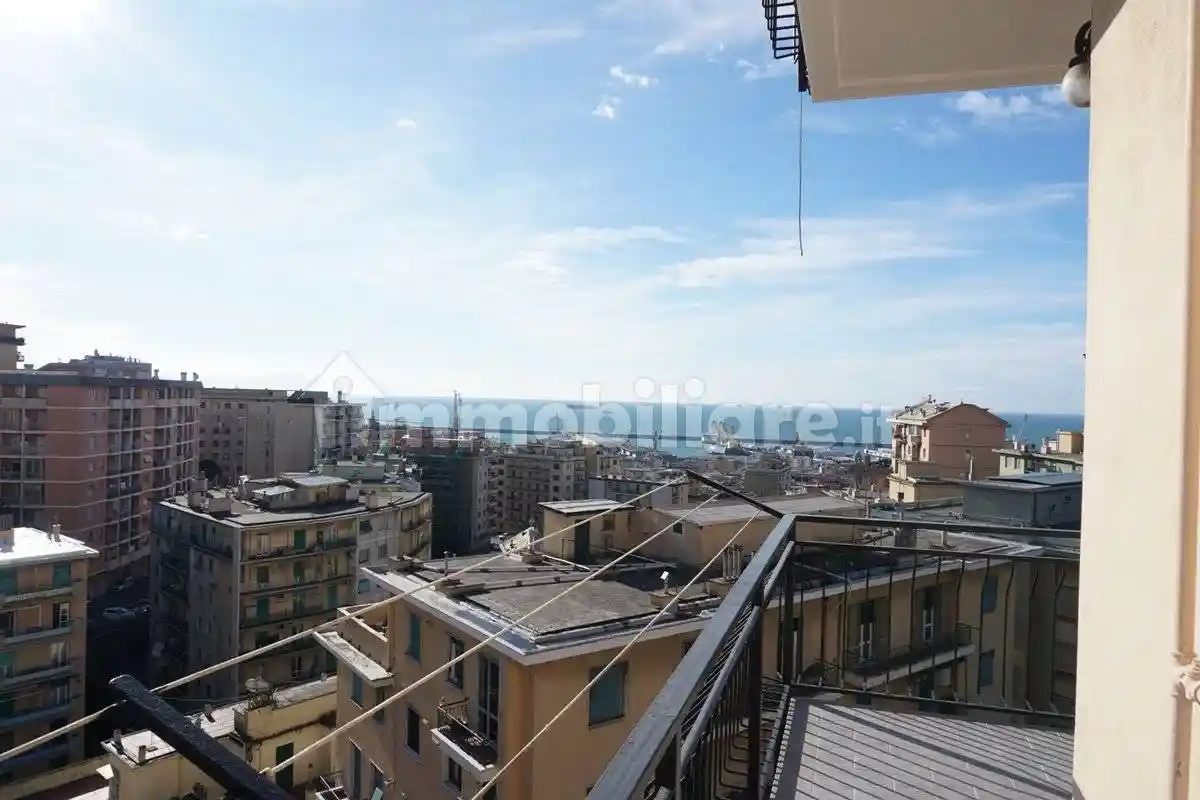 Appartamento in vendita a Genova