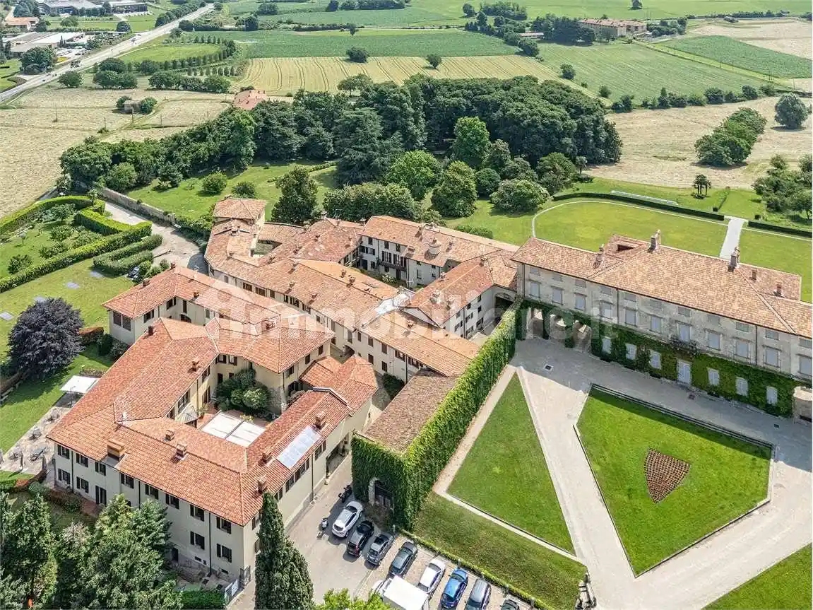 Appartamento in vendita a Lurago d'Erba