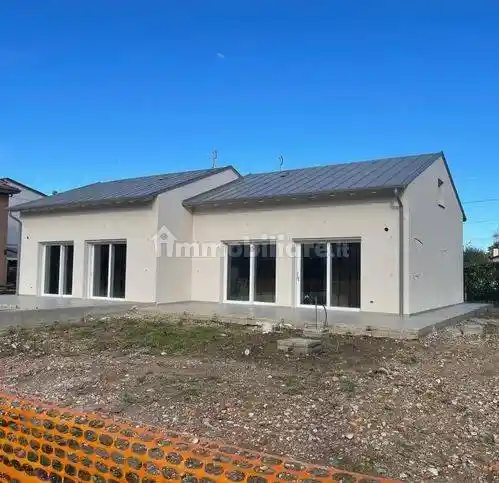 Casa indipendente in vendita a Spresiano