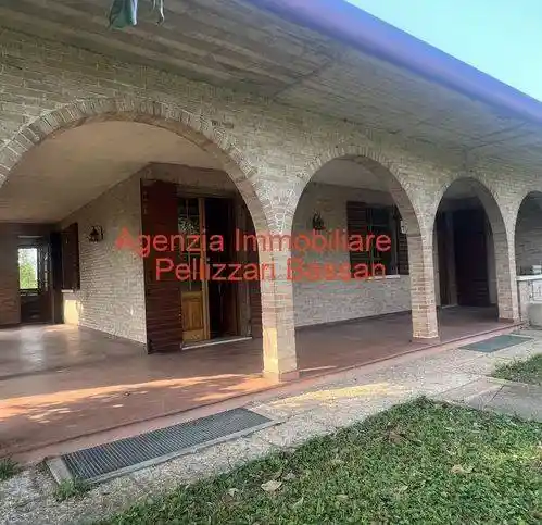 Villa in vendita a Arcade