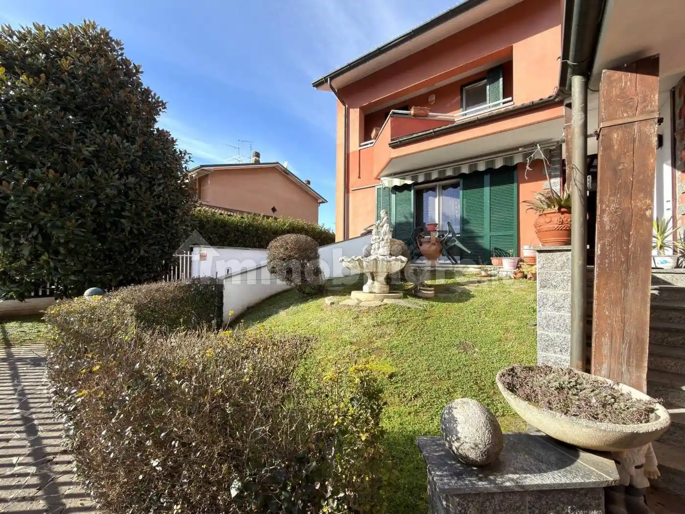 Villa in vendita a Lacchiarella