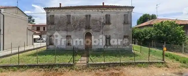 Rustico - Casale in vendita a Ferrara
