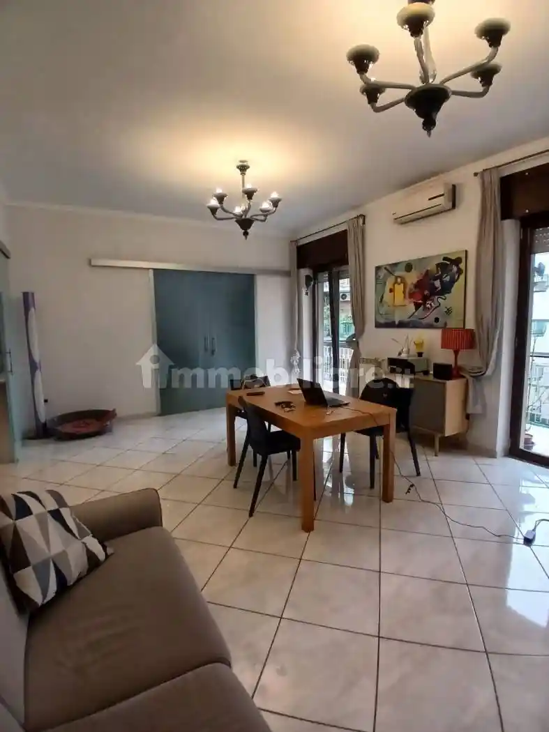 Appartamento in vendita a Napoli