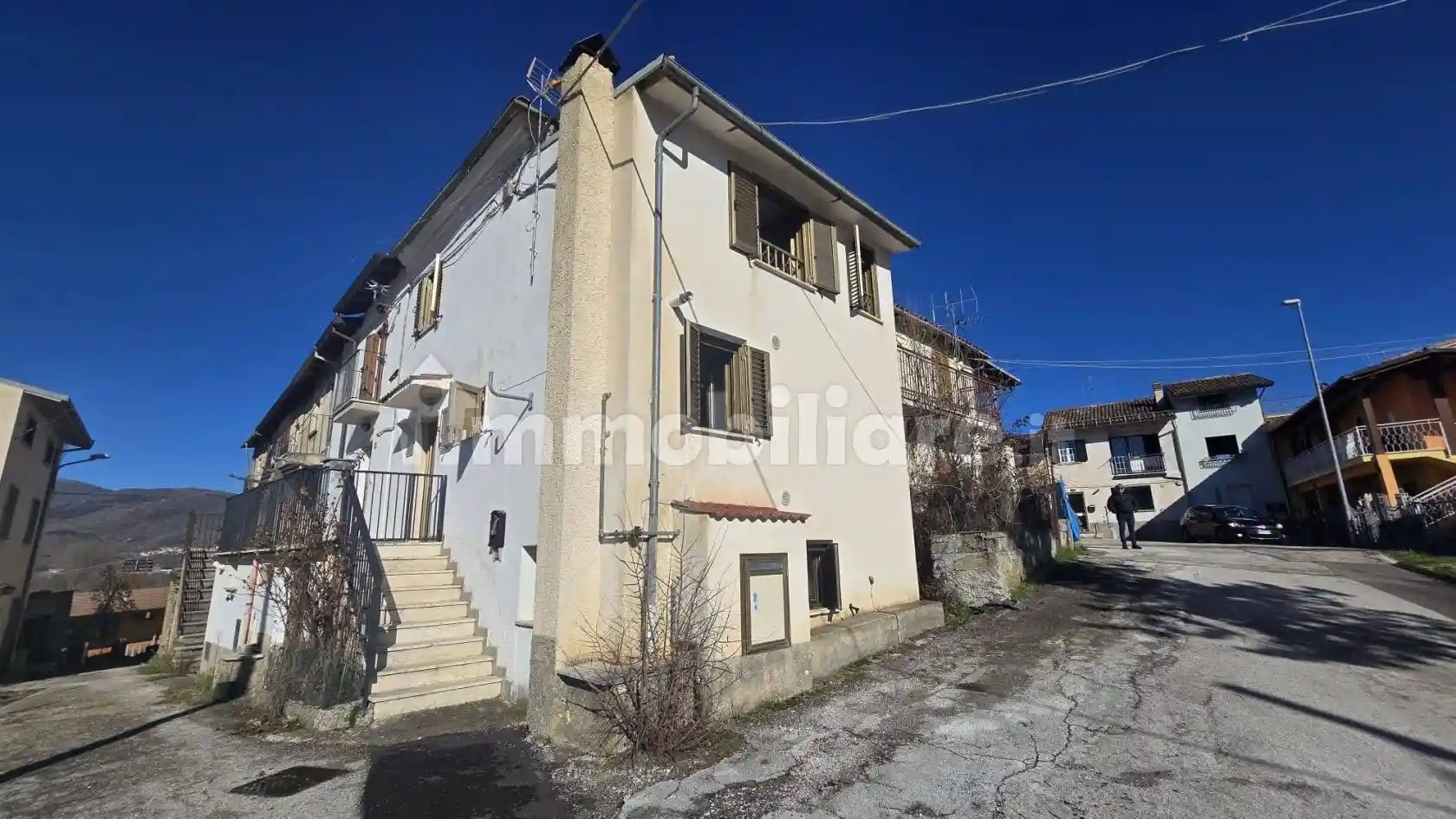 Casa indipendente in vendita a L'Aquila