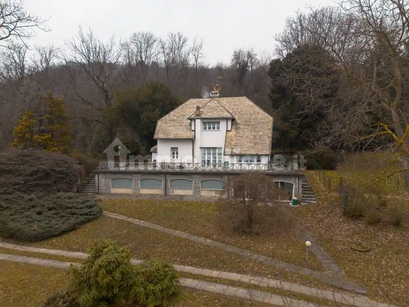 Villa in vendita a Comerio