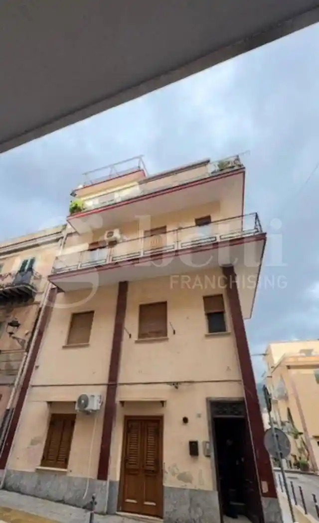 Palazzo - Edificio in vendita a Torretta