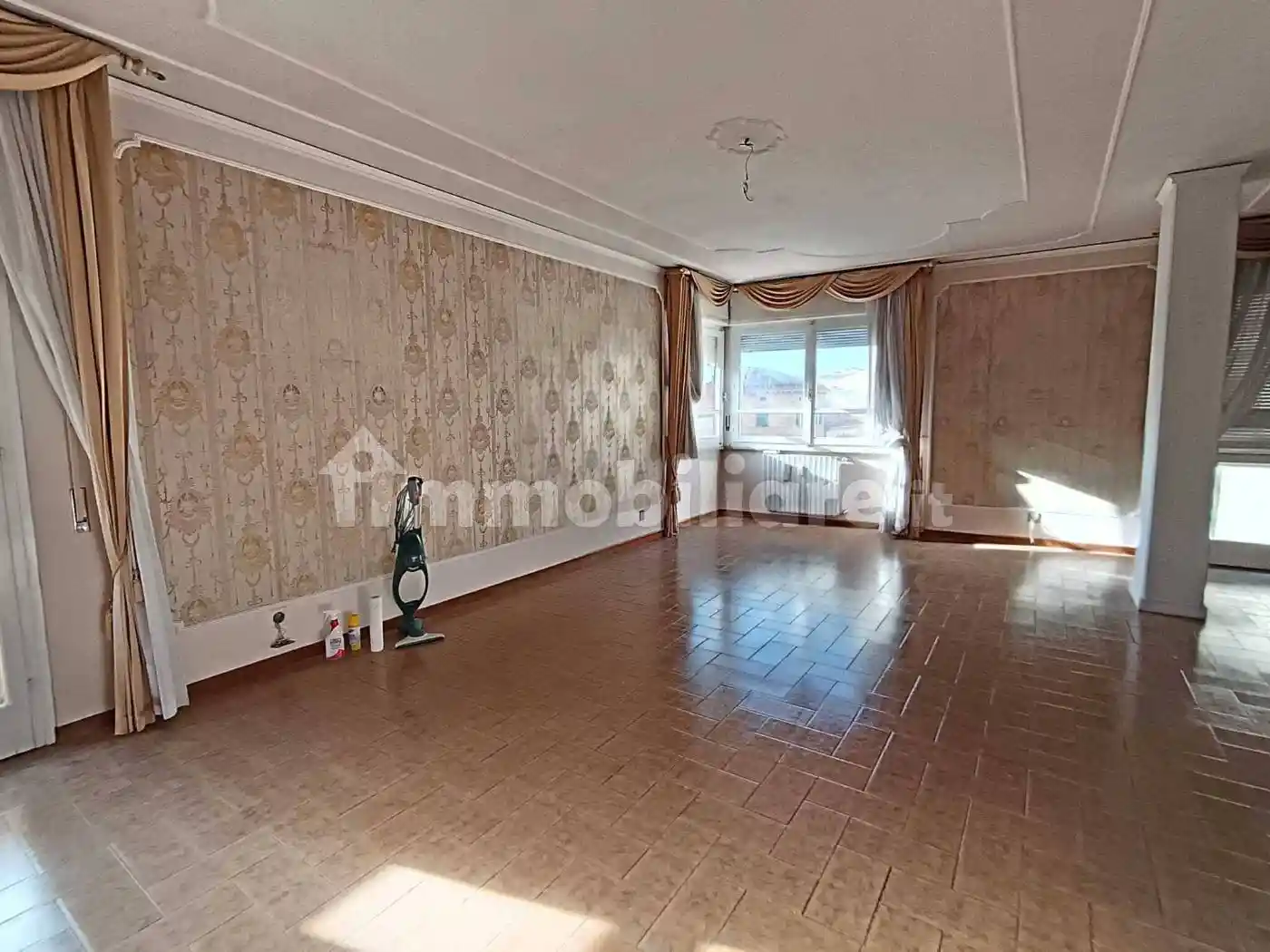 Appartamento in vendita a Livorno