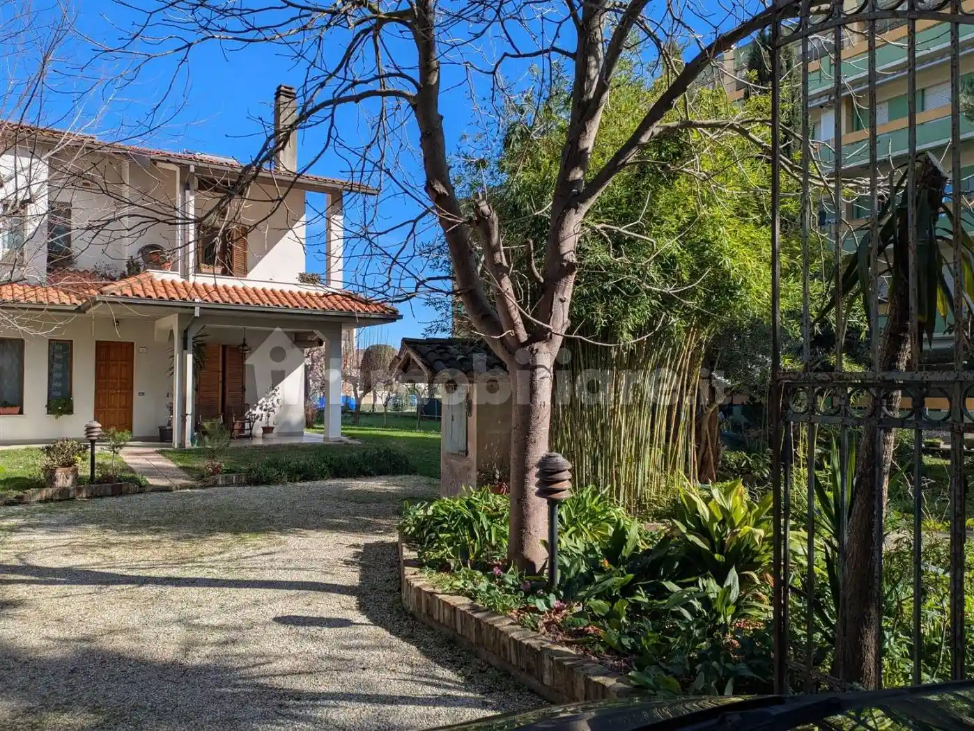 Casa indipendente in vendita a Fano