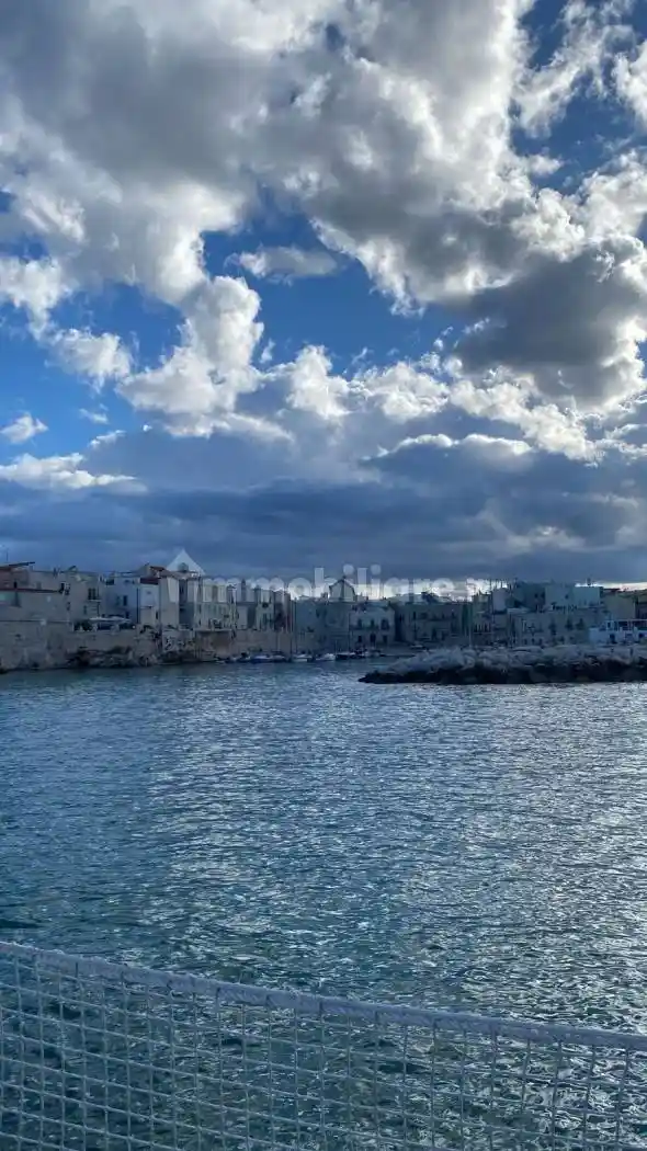 Appartamento in affitto a Giovinazzo
