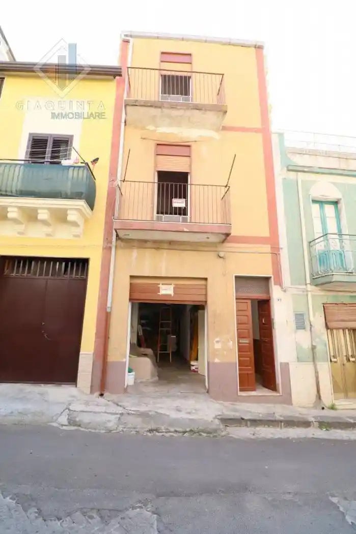 Casa indipendente in vendita a Palagonia