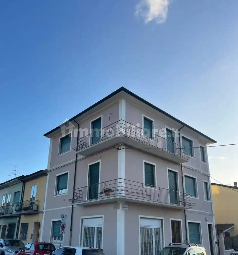 Appartamento in vendita a Viareggio