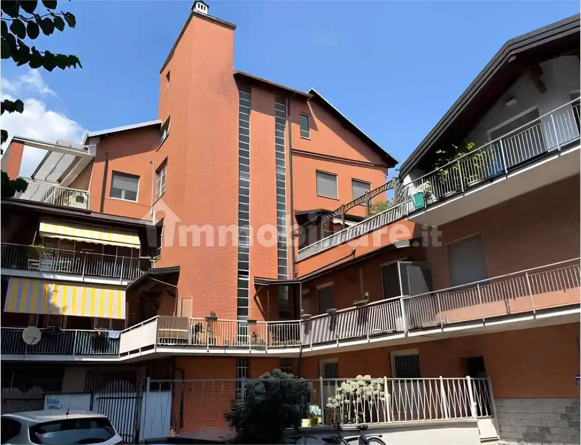 Appartamento in vendita a Garbagnate Milanese