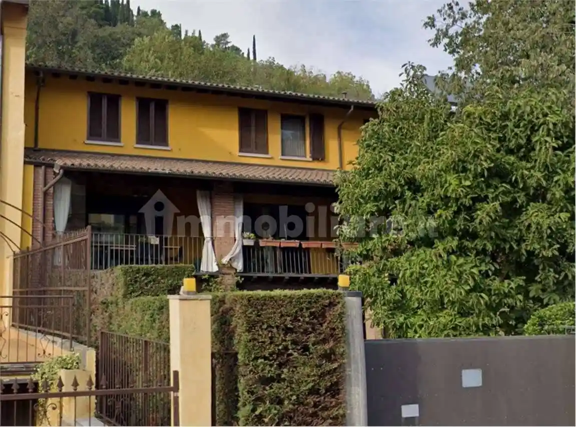 Villa in vendita a Nave