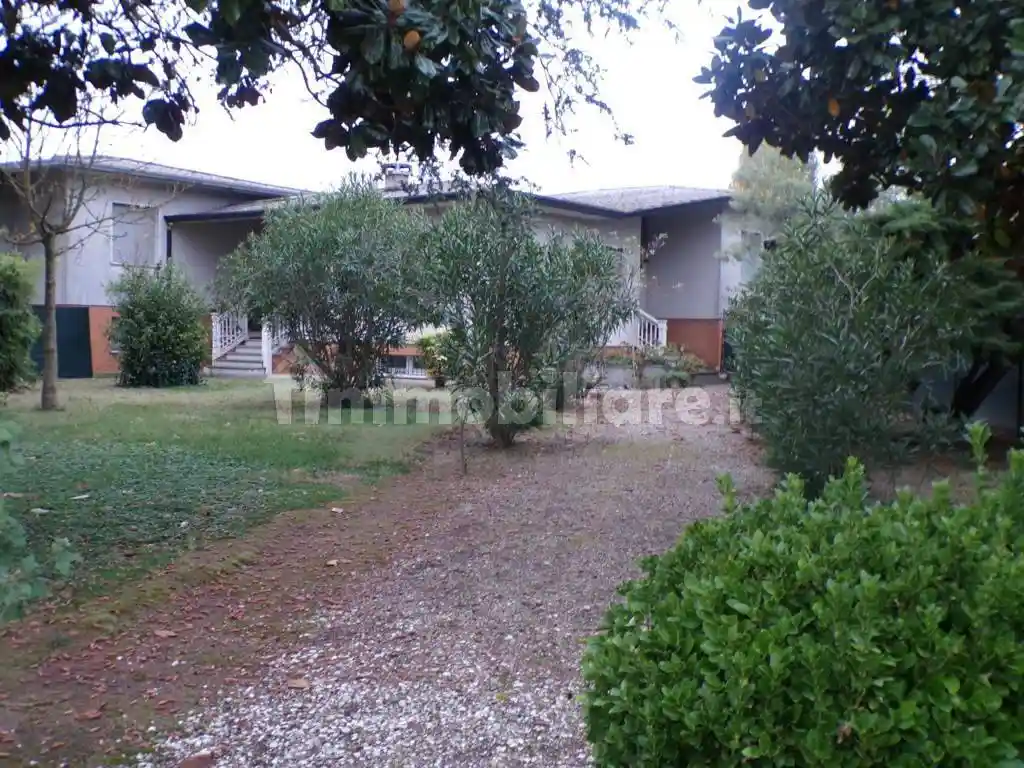 Villetta a schiera in vendita a Ostellato