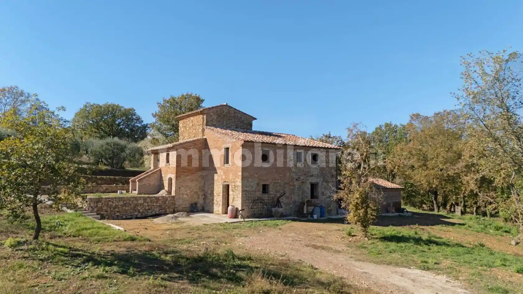Rustico - Casale in vendita a Lucignano