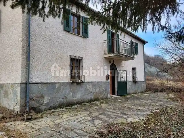 Casa indipendente in vendita a Pareto