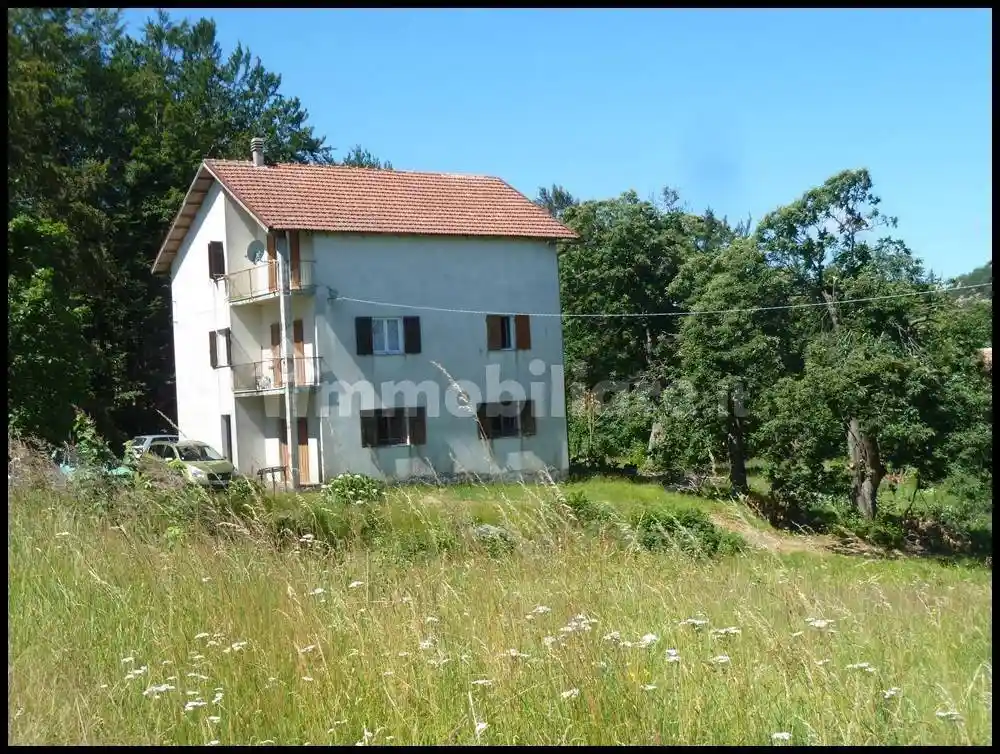 Casa indipendente in vendita a Urbe