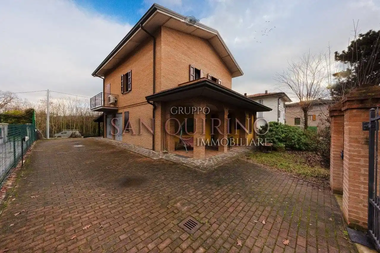 Villa in vendita a Maranello