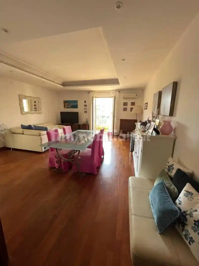 Appartamento in vendita a Pozzuoli