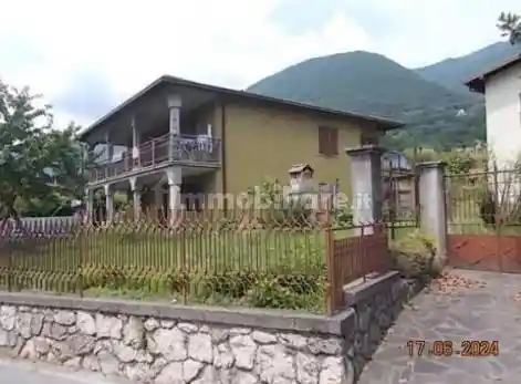 Appartamento in vendita a Endine Gaiano