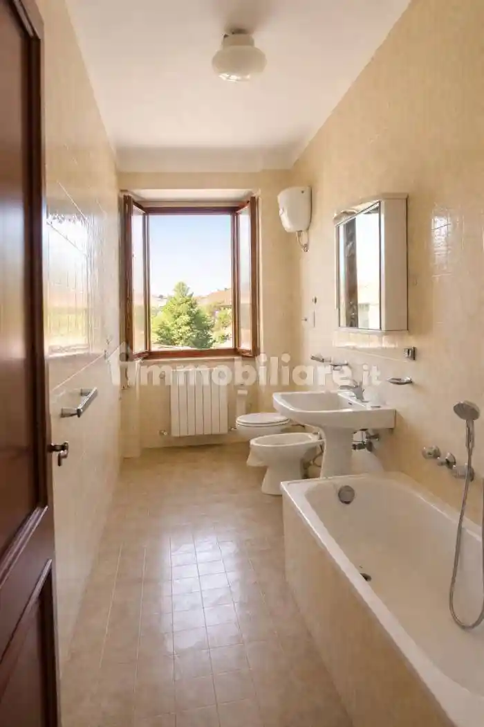 Palazzo - Edificio in affitto a Terni