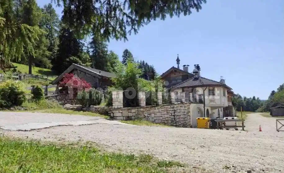 Casa indipendente in vendita a Folgaria