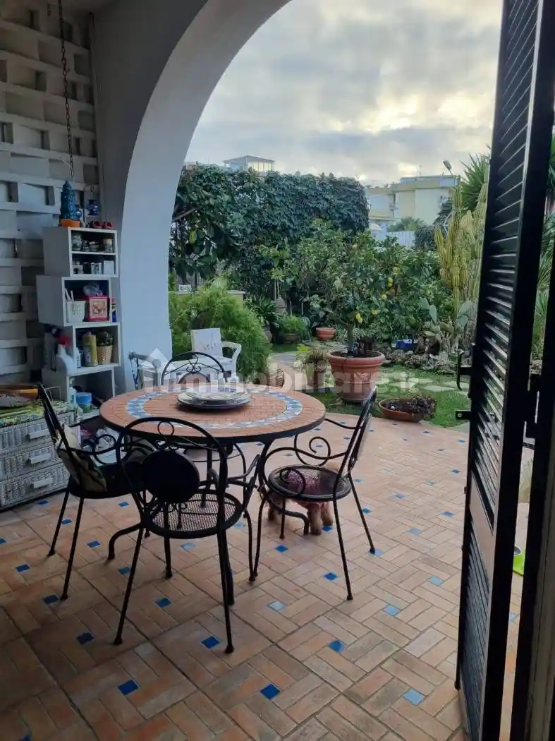 Appartamento in affitto a Pozzuoli