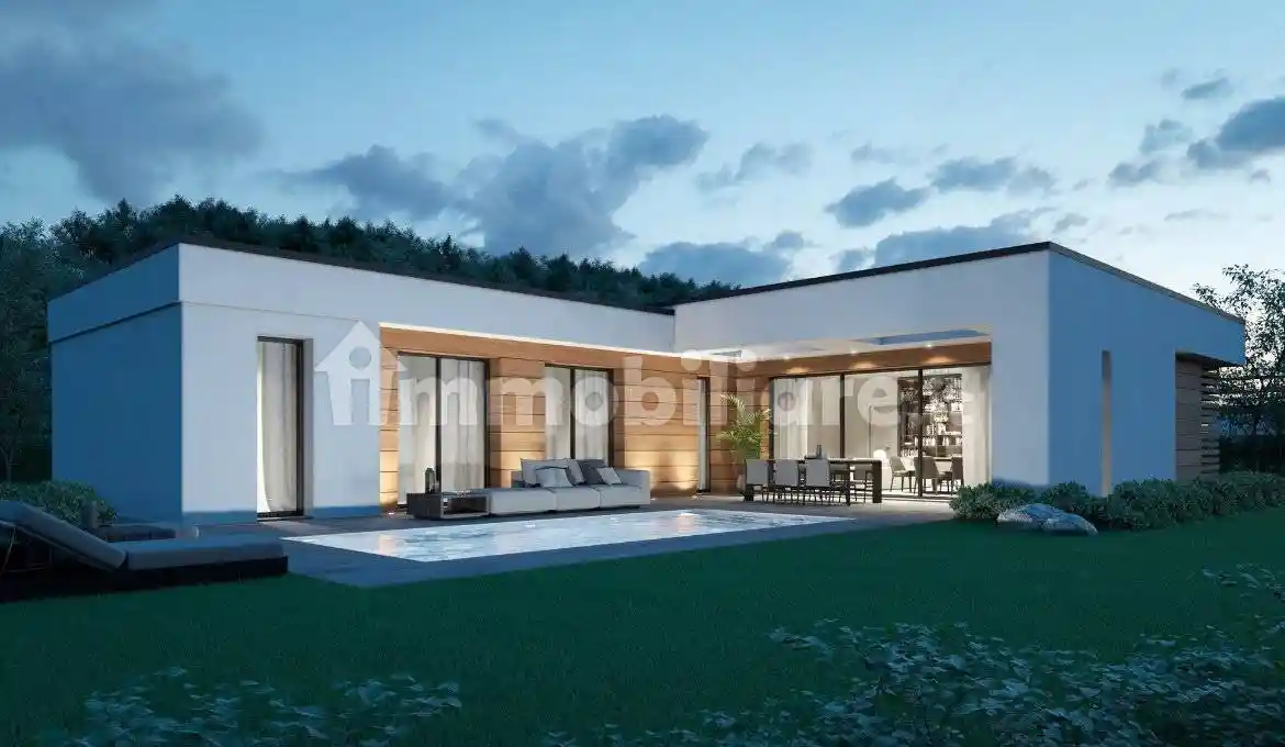 Villa in vendita a Erba