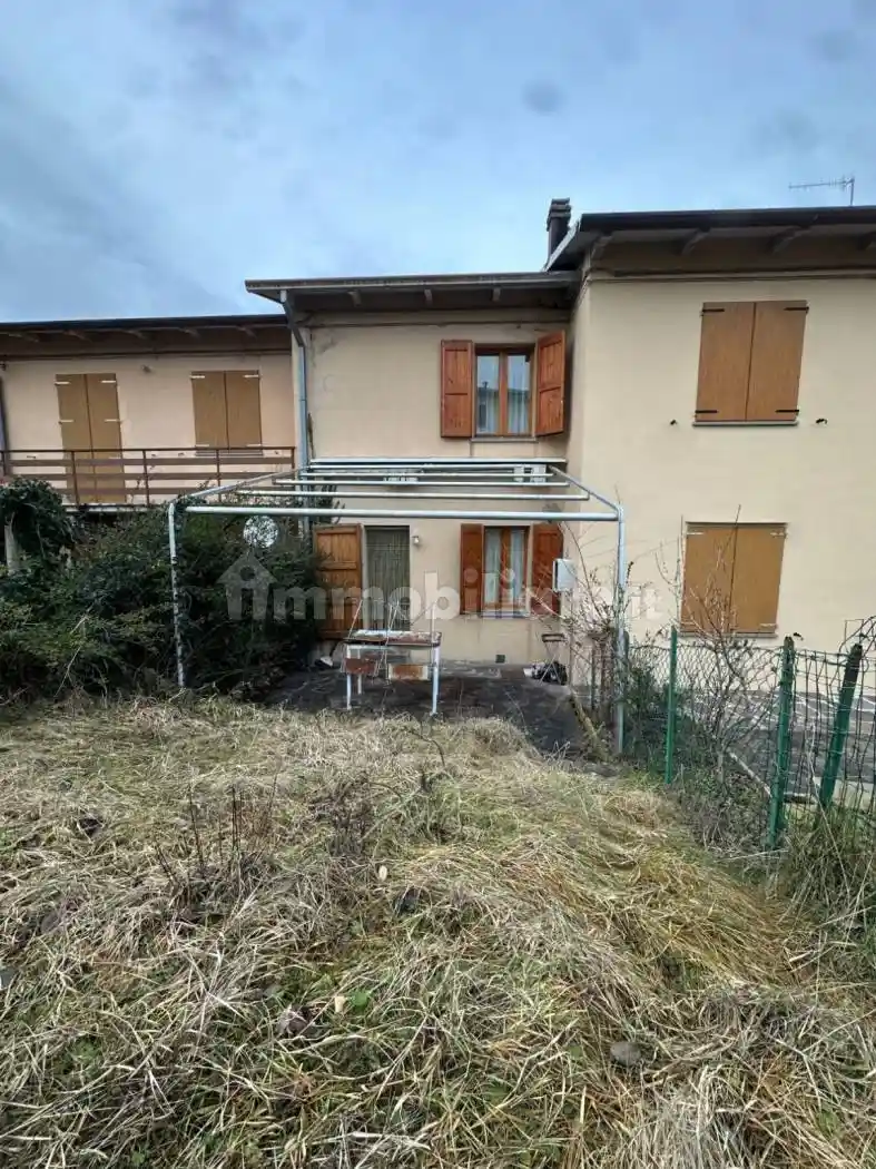 Villetta a schiera in vendita a Montese