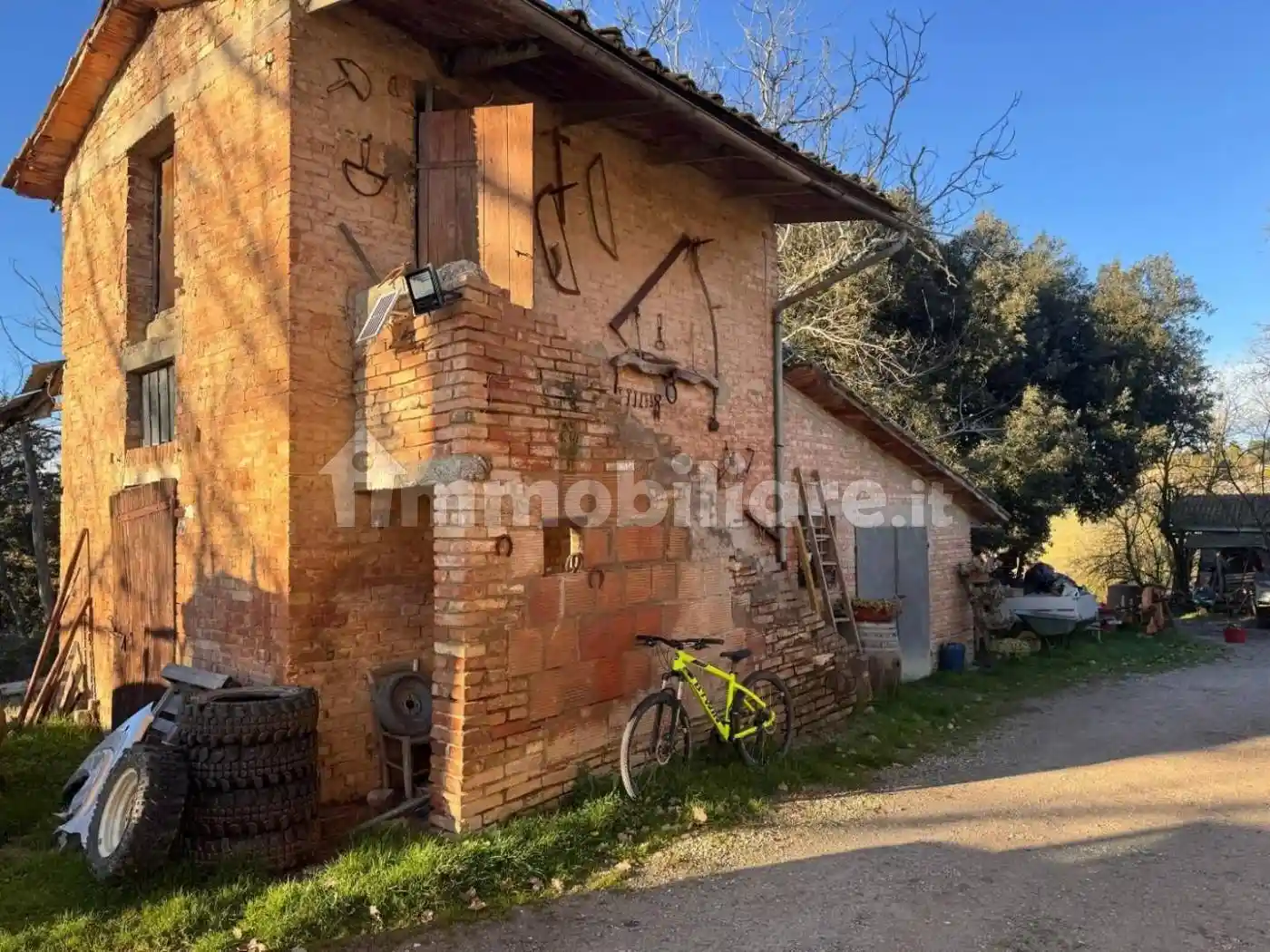 Rustico - Casale in vendita a Siena