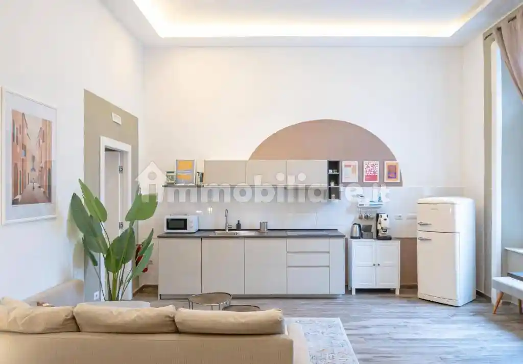 Appartamento in vendita a Napoli